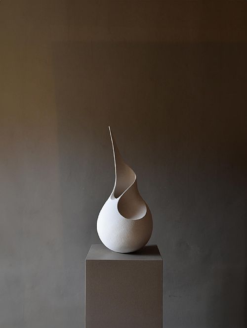 Mitch Pilkington - White Single Point Sculpture